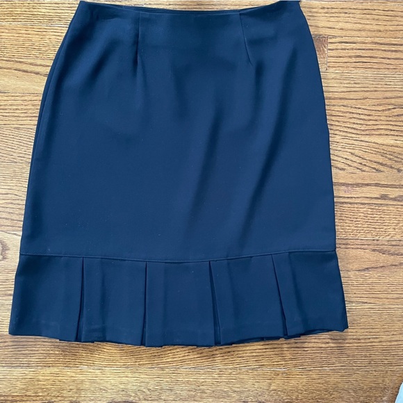 TOTO N KO Ladies Black Skirt with Ruffle Size 8 - Picture 1 of 6